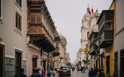 De levendige straten van Lima